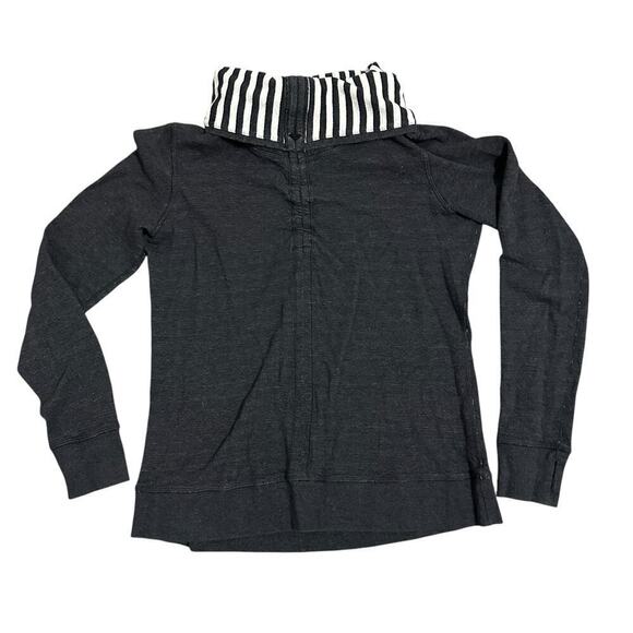 Lululemon in a cinch cowl long sleeve gray striped long sleeve sweater size 6 - Picture 2 of 8